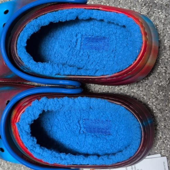 Crocs Red And Blue Tie Dye Kids Clogs NWT Size J1 - Picture 6 of 8